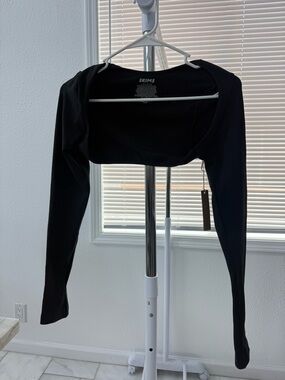 Skims Contour Shrug